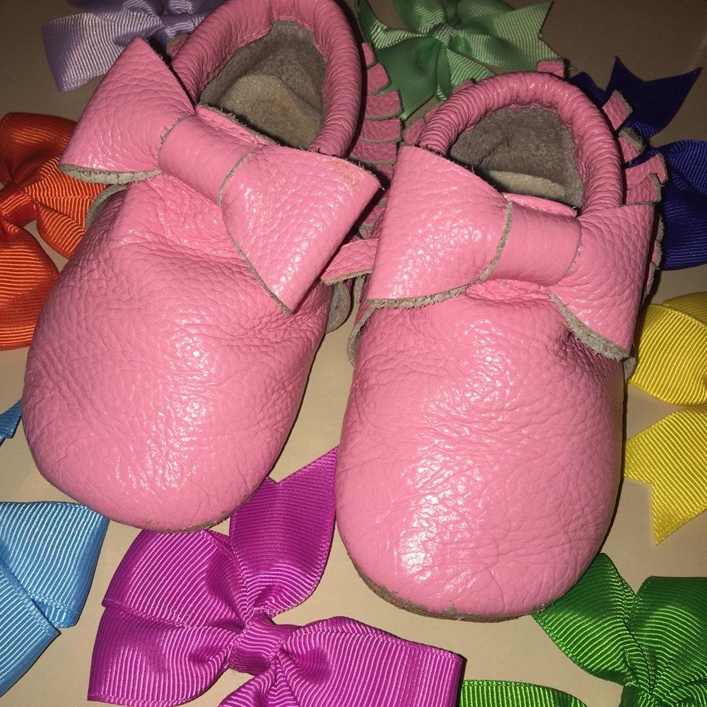 Girls pink leather moccasins size 5